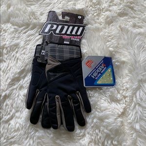 Women’s ski and snowboard winter gloves